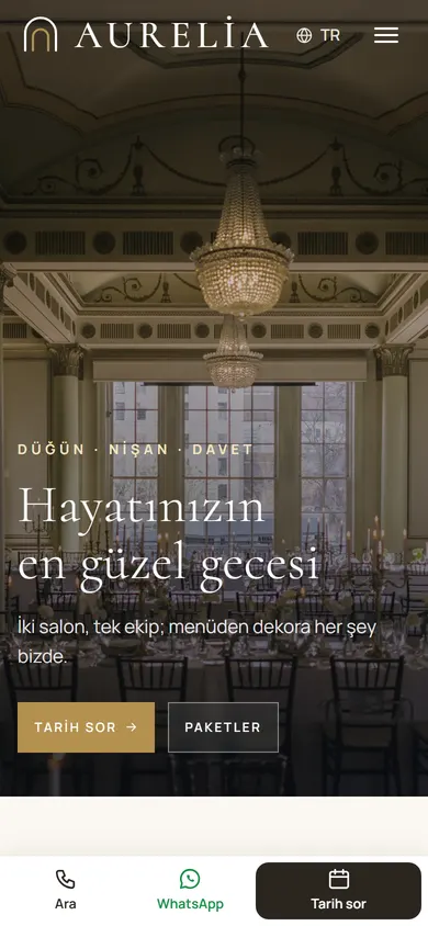 Aurelia · Düğün Salonu telefonda